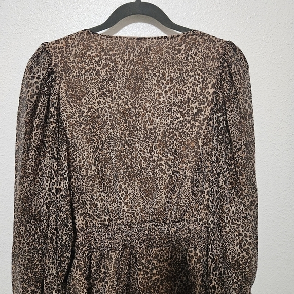 1 State cheetah print sinched Balloon sleeve top size medium - Picture 9 of 11